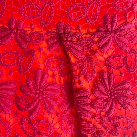 Elie Tahari pink crochet peplum top - Picture 2 of 4